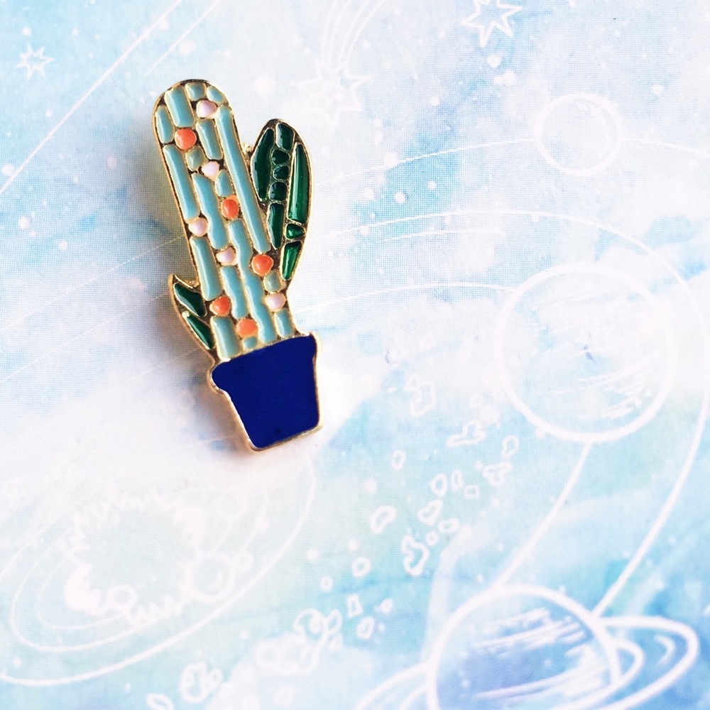 ✨ Flowering cactus Pin ✨ - Picture 3 of 5
